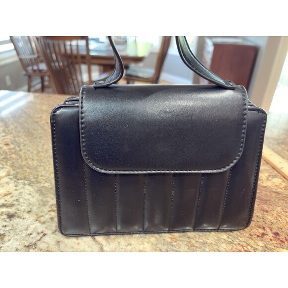 Urban Outfitters Compact Black Mini Handbag – Structured Evening Bag with Handle - Picture 5 of 10